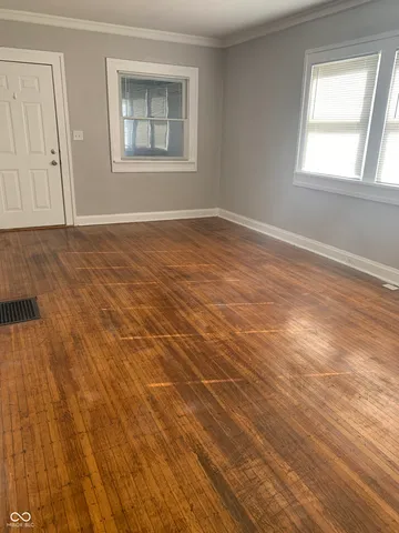 $1,350 | 4202 Carrollton Avenue, Indianapolis, IN 46205