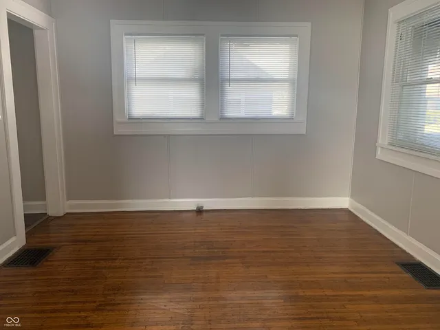 $1,350 | 4202 Carrollton Avenue, Indianapolis, IN 46205