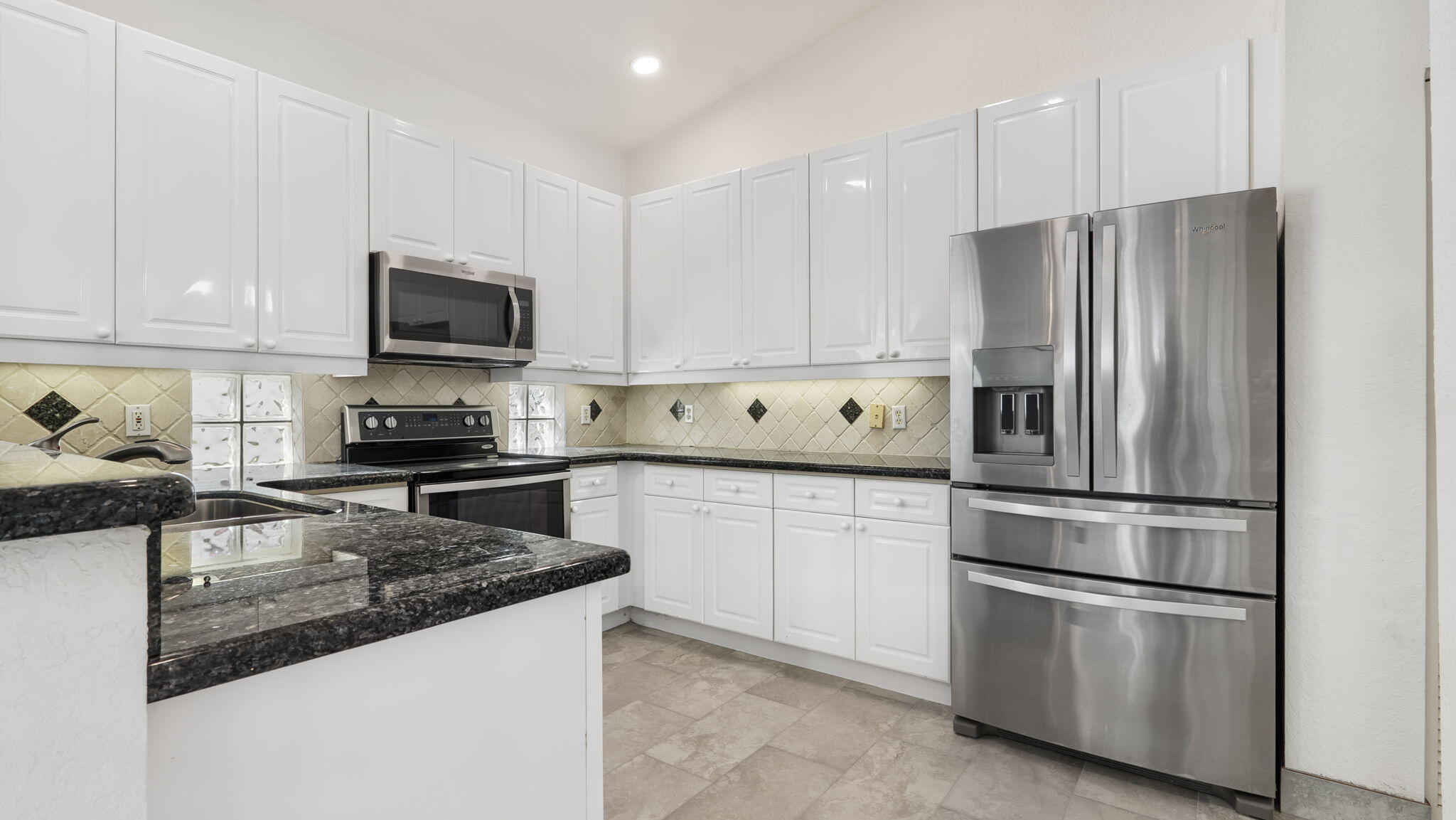 18718 Sea Turtle Lane Boca Raton, FL 33498 - Photo 22 of 62 Kitchen