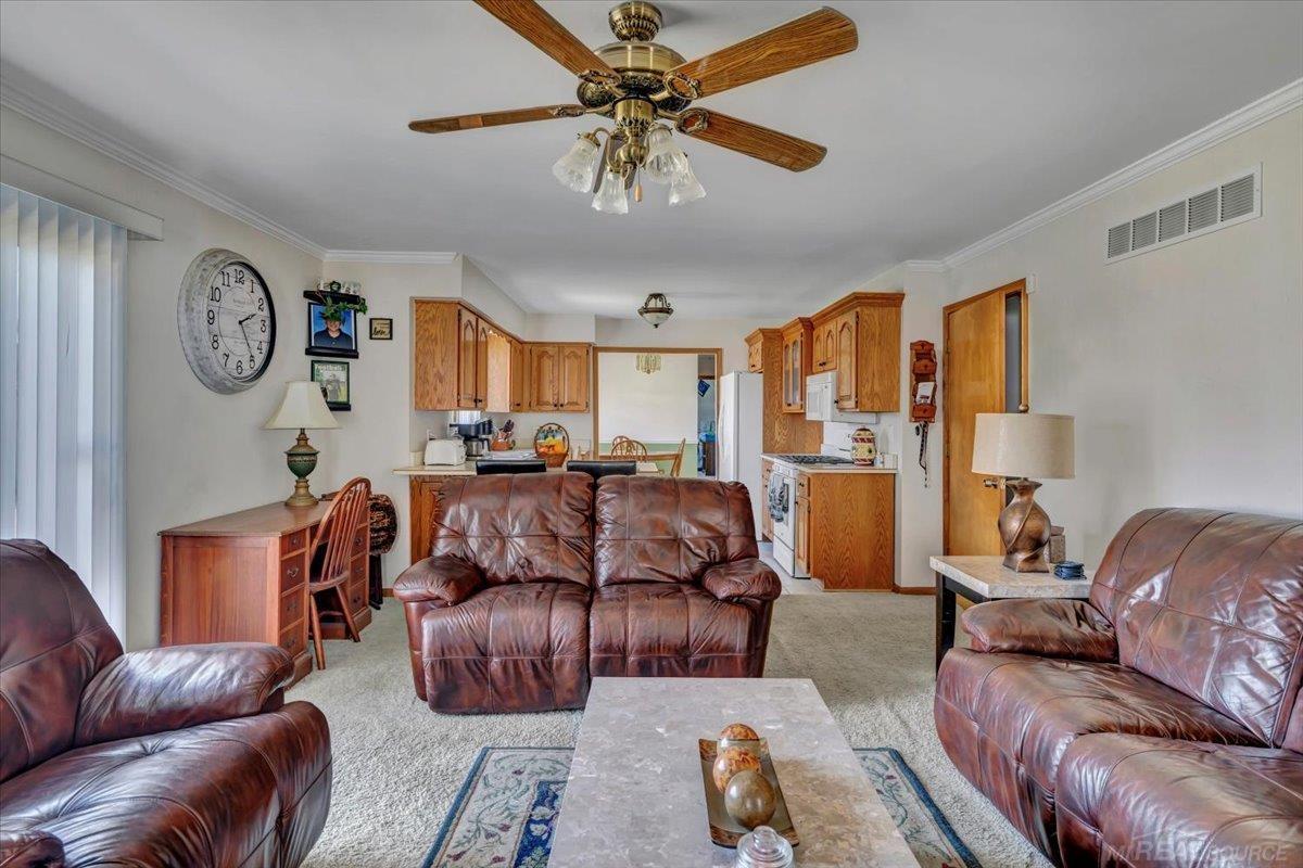 18707 Millar Road Clinton Township, MI 48036 - Photo 20 of 38 50169776-b7b69378-b246-4644-94c6-979d435dd1b1.JPG
