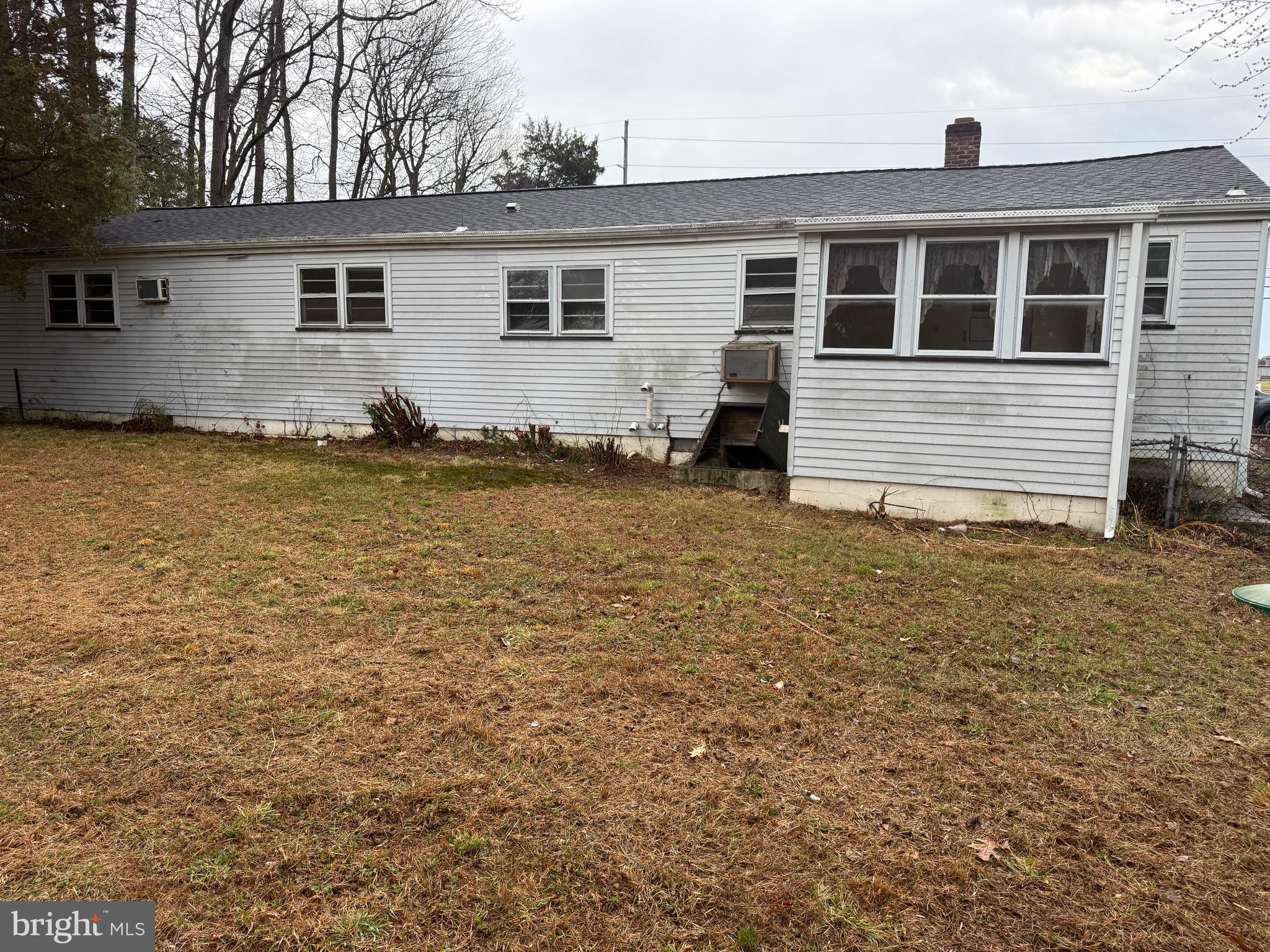 1053 Clayton Road Williamstown, NJ 08094 - Photo 22 of 24 a front view of a house with yard