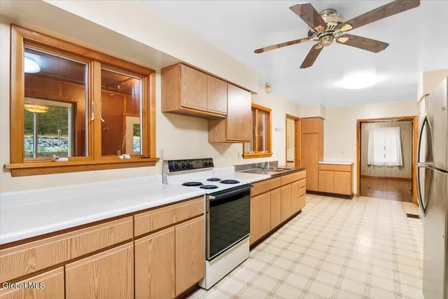 $800,000 | 474 Groveside Road, Pittstown, NY 12090