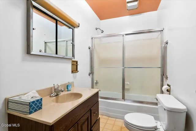 $800,000 | 474 Groveside Road, Pittstown, NY 12090