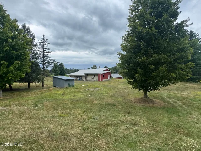 $800,000 | 474 Groveside Road, Pittstown, NY 12090