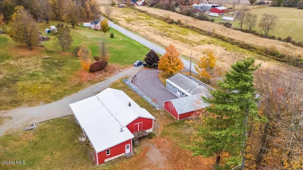 $800,000 | 474 Groveside Road, Pittstown, NY 12090