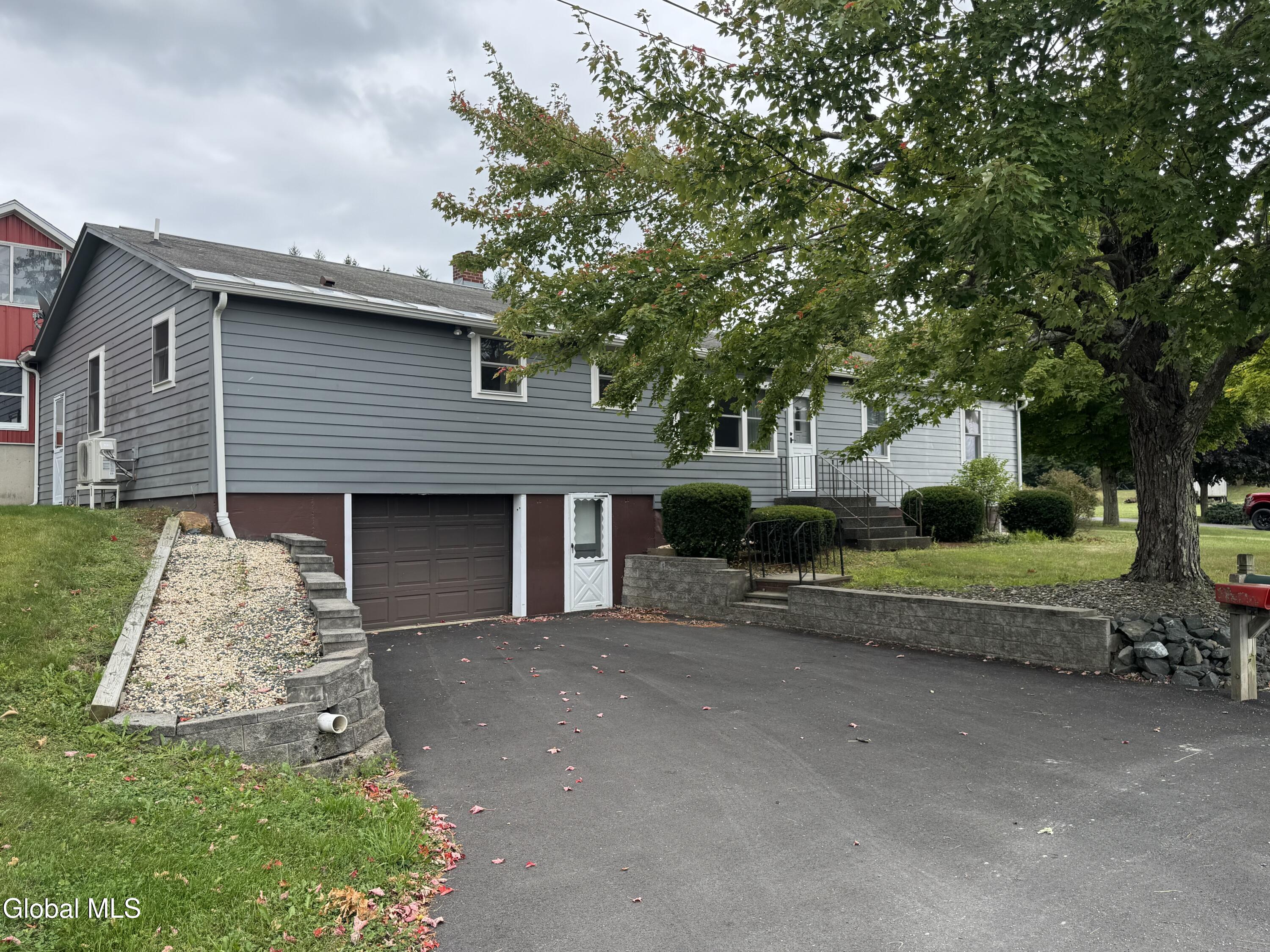 474 Groveside Road Pittstown, NY 12090 - Photo 2 of 121 IMG_3831