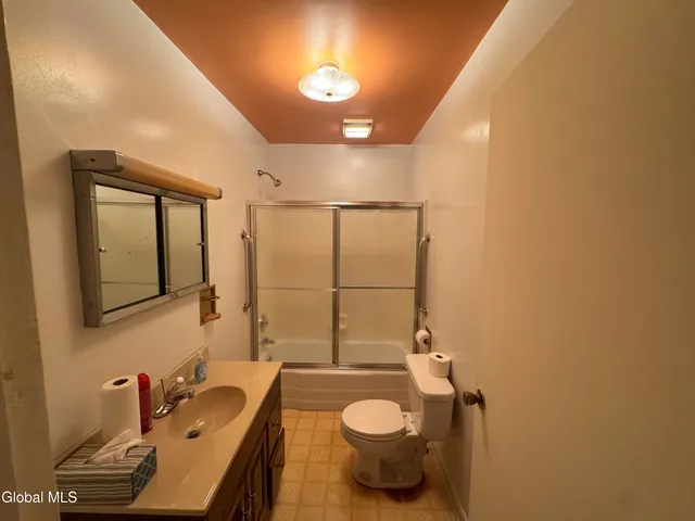 $800,000 | 474 Groveside Road, Pittstown, NY 12090