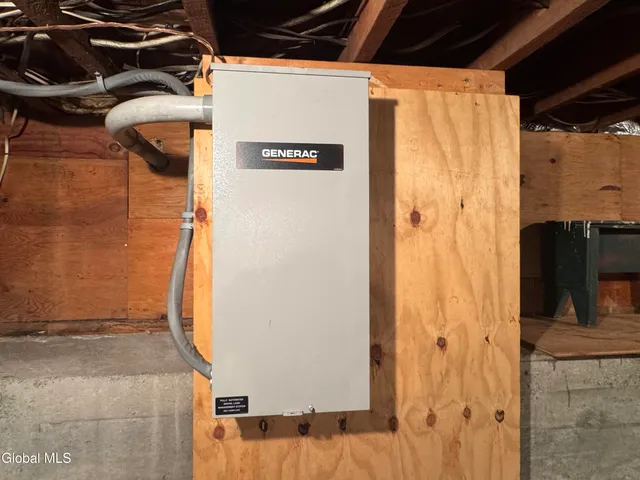 $800,000 | 474 Groveside Road, Pittstown, NY 12090