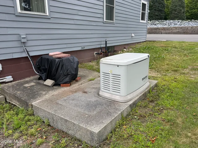 $800,000 | 474 Groveside Road, Pittstown, NY 12090