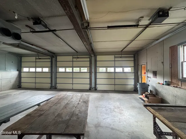 $800,000 | 474 Groveside Road, Pittstown, NY 12090