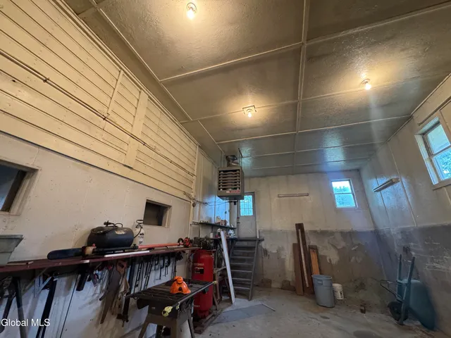 $800,000 | 474 Groveside Road, Pittstown, NY 12090