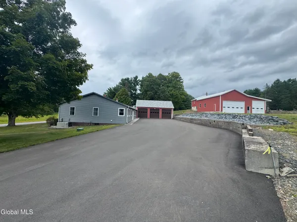 $800,000 | 474 Groveside Road, Pittstown, NY 12090