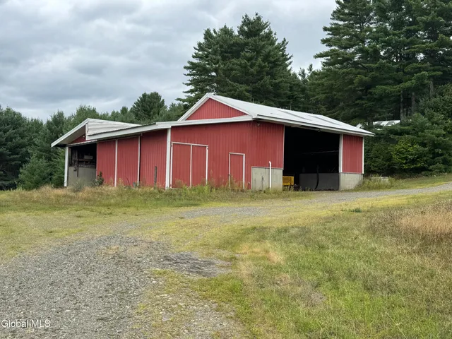 $800,000 | 474 Groveside Road, Pittstown, NY 12090