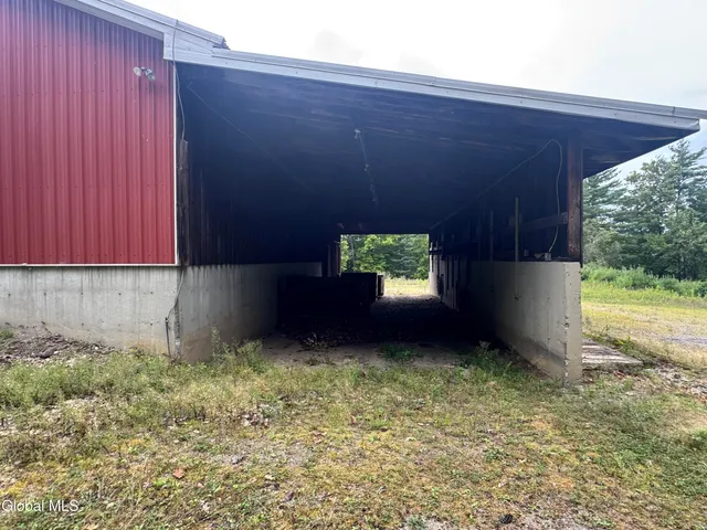 $800,000 | 474 Groveside Road, Pittstown, NY 12090