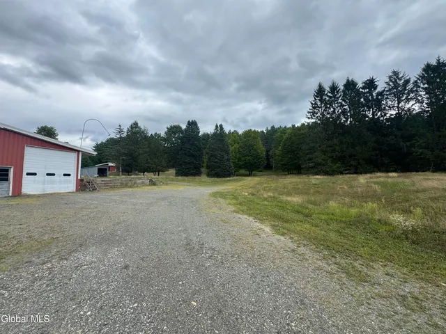 $800,000 | 474 Groveside Road, Pittstown, NY 12090