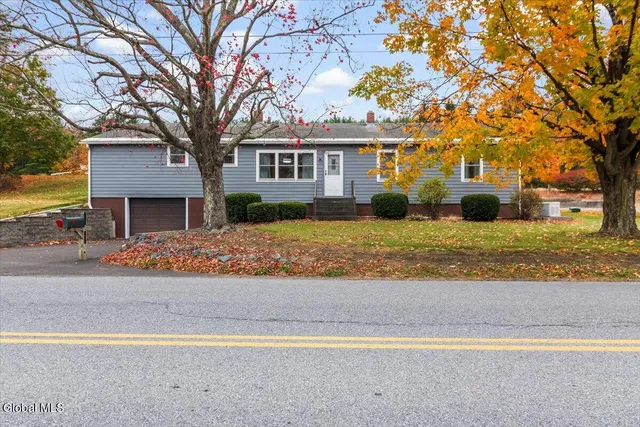 $800,000 | 474 Groveside Road, Pittstown, NY 12090