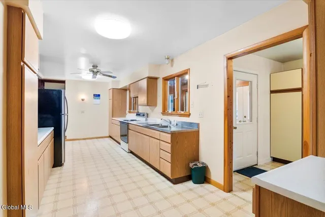 $800,000 | 474 Groveside Road, Pittstown, NY 12090