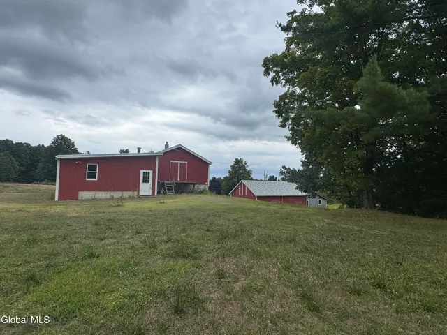 $800,000 | 474 Groveside Road, Pittstown, NY 12090