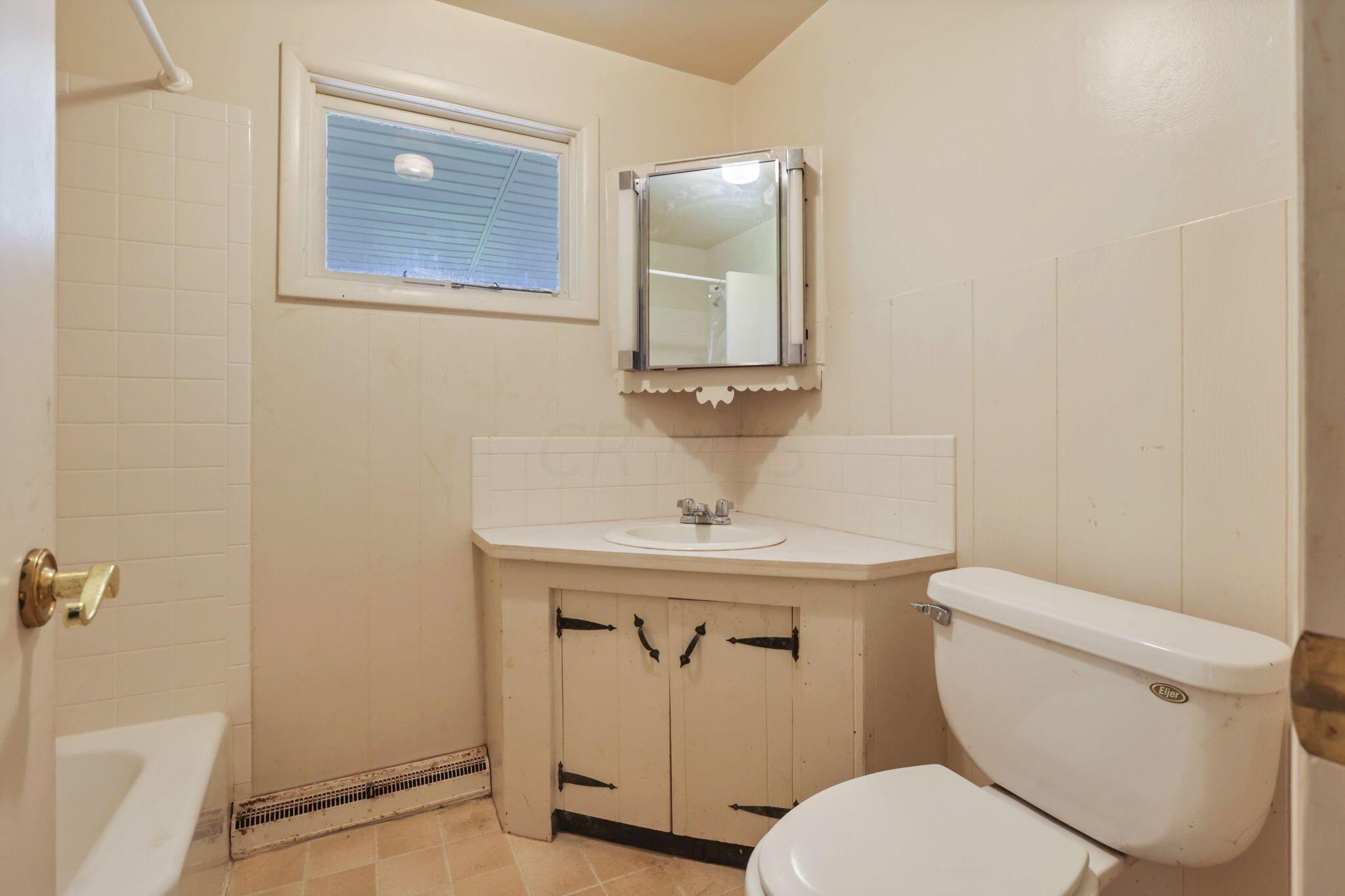 8709 Gratiot Road Southeast Heath, OH 43056 - Photo 16 of 44 9-web-or-mls-BS5A4525