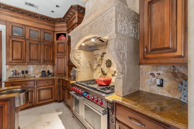 $2,999,999 | 437 Admiral Court, Destin, FL 32541