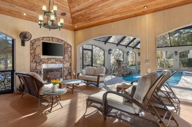 $2,999,999 | 437 Admiral Court, Destin, FL 32541