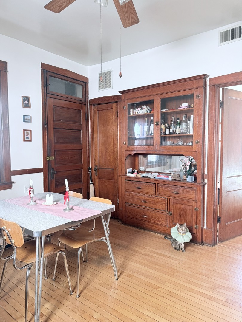2223 West Iowa Street, Unit 2R Chicago, IL 60622 - Photo 6 of 20 a view of a dining room with furniture