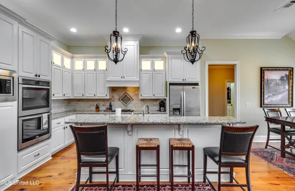 $399,000 | 158 Hampton Hills Boulevard, Canton, MS 39046