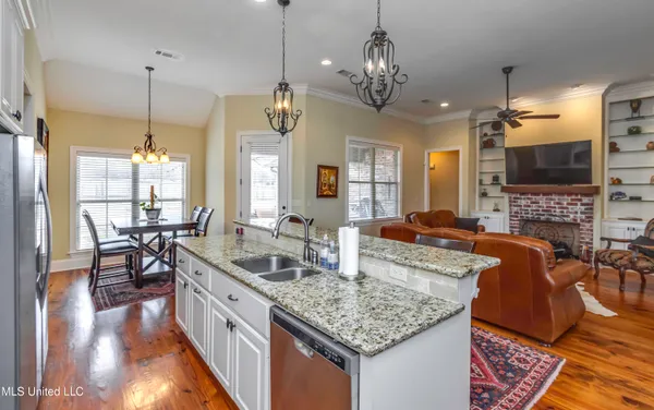 $399,000 | 158 Hampton Hills Boulevard, Canton, MS 39046