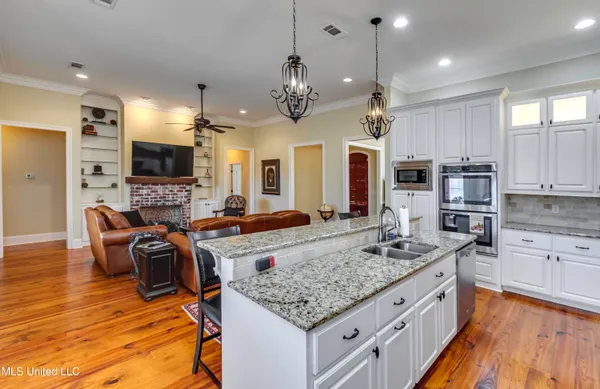 $399,000 | 158 Hampton Hills Boulevard, Canton, MS 39046