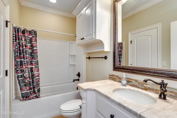 $399,000 | 158 Hampton Hills Boulevard, Canton, MS 39046