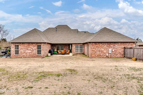 $399,000 | 158 Hampton Hills Boulevard, Canton, MS 39046