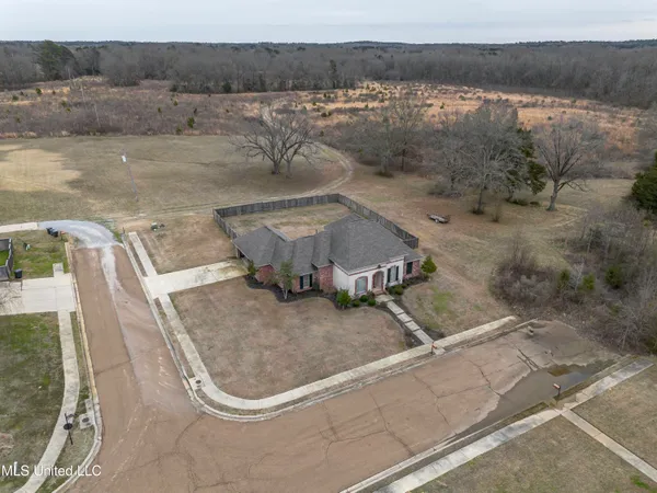 $399,000 | 158 Hampton Hills Boulevard, Canton, MS 39046