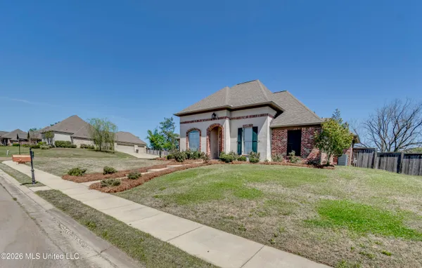 $399,000 | 158 Hampton Hills Boulevard, Canton, MS 39046