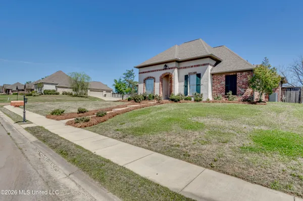 $399,000 | 158 Hampton Hills Boulevard, Canton, MS 39046