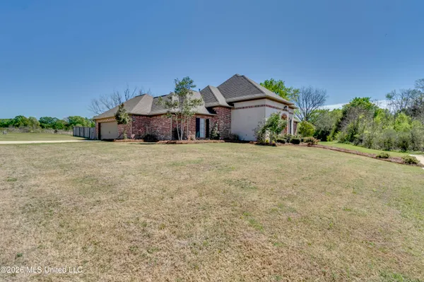 $399,000 | 158 Hampton Hills Boulevard, Canton, MS 39046