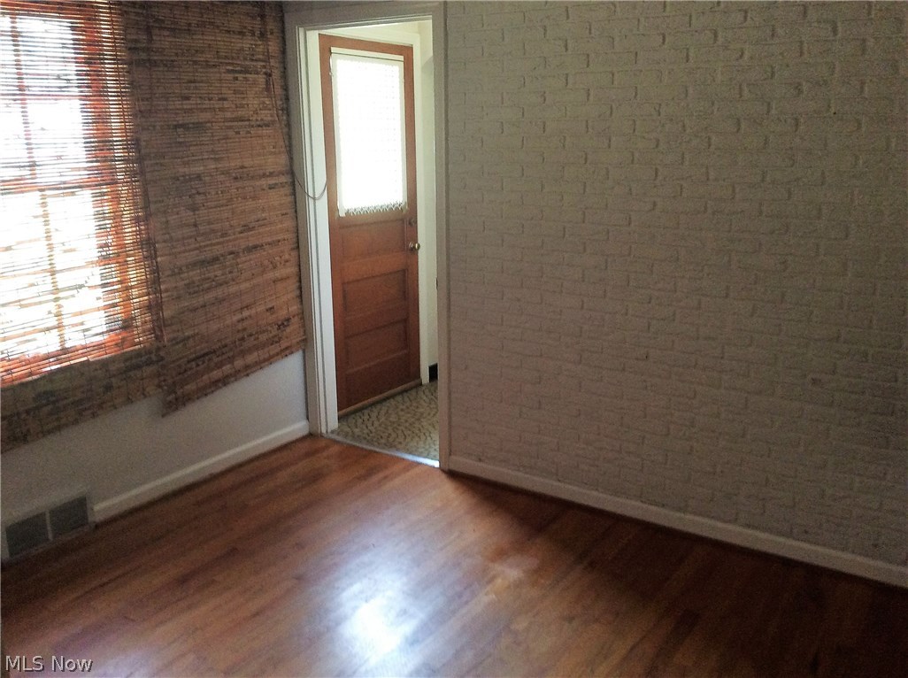 802 Ewing Road Youngstown, OH 44512 - Photo 12 of 23 BONUS ROOM/BEDROOM #3/MEDIA ROOM/PLAYROOM/GUEST ROOM/OFFICE