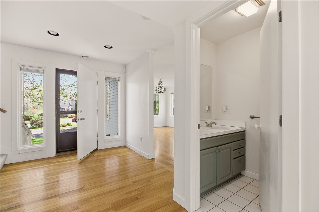 15 Hammersmith Road, Unit 30A Newport, RI 02840 - Photo 16 of 49