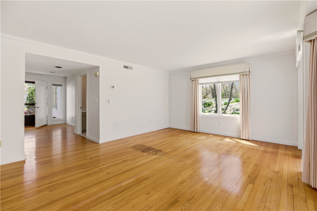 15 Hammersmith Road, Unit 30A Newport, RI 02840 - Photo 20 of 49