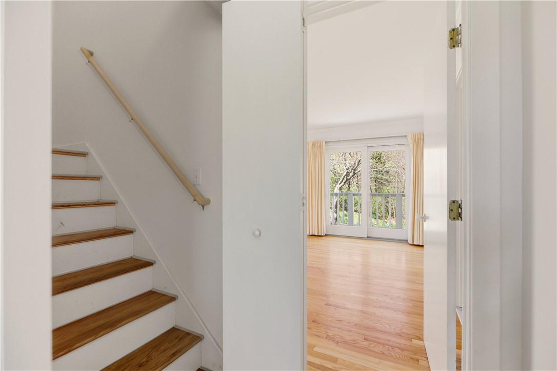15 Hammersmith Road, Unit 30A Newport, RI 02840 - Photo 40 of 49 Heading from 2nd floor to 3rd floor