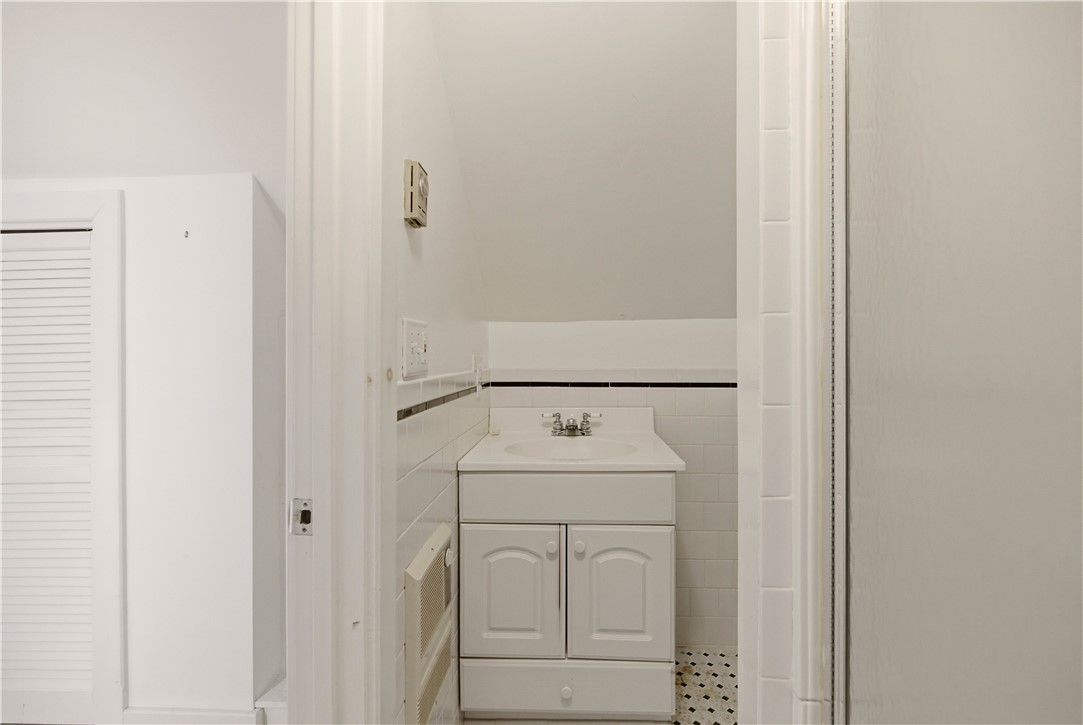 15 Hammersmith Road, Unit 30A Newport, RI 02840 - Photo 47 of 49