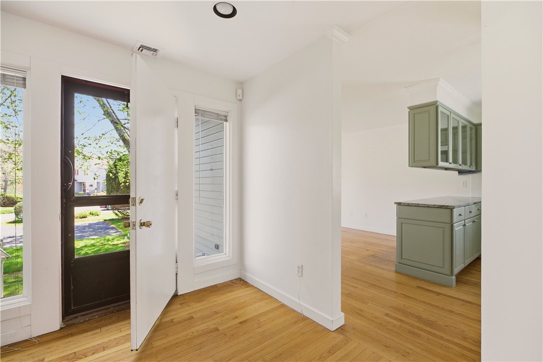 15 Hammersmith Road, Unit 30A Newport, RI 02840 - Photo 6 of 49