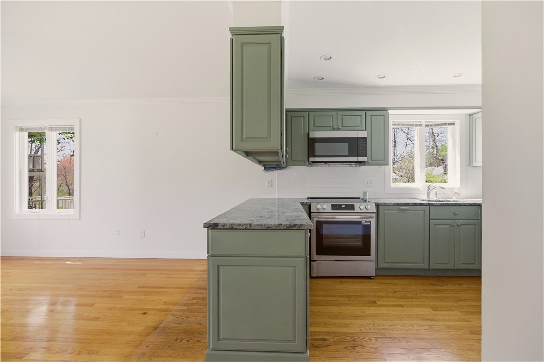 15 Hammersmith Road, Unit 30A Newport, RI 02840 - Photo 7 of 49