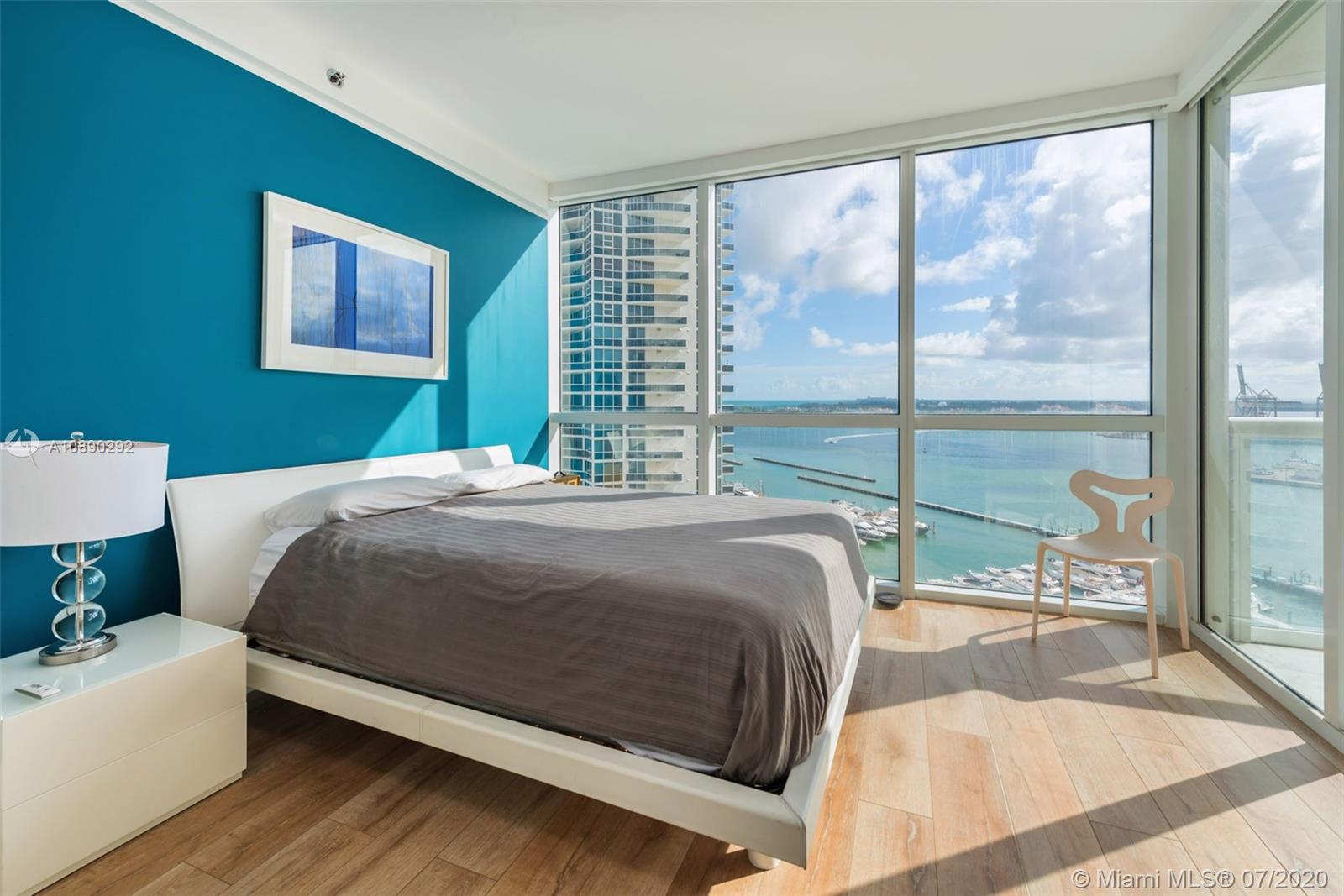 450 Alton Road, Unit 1705 Miami Beach, FL 33139 - Photo 2 of 31