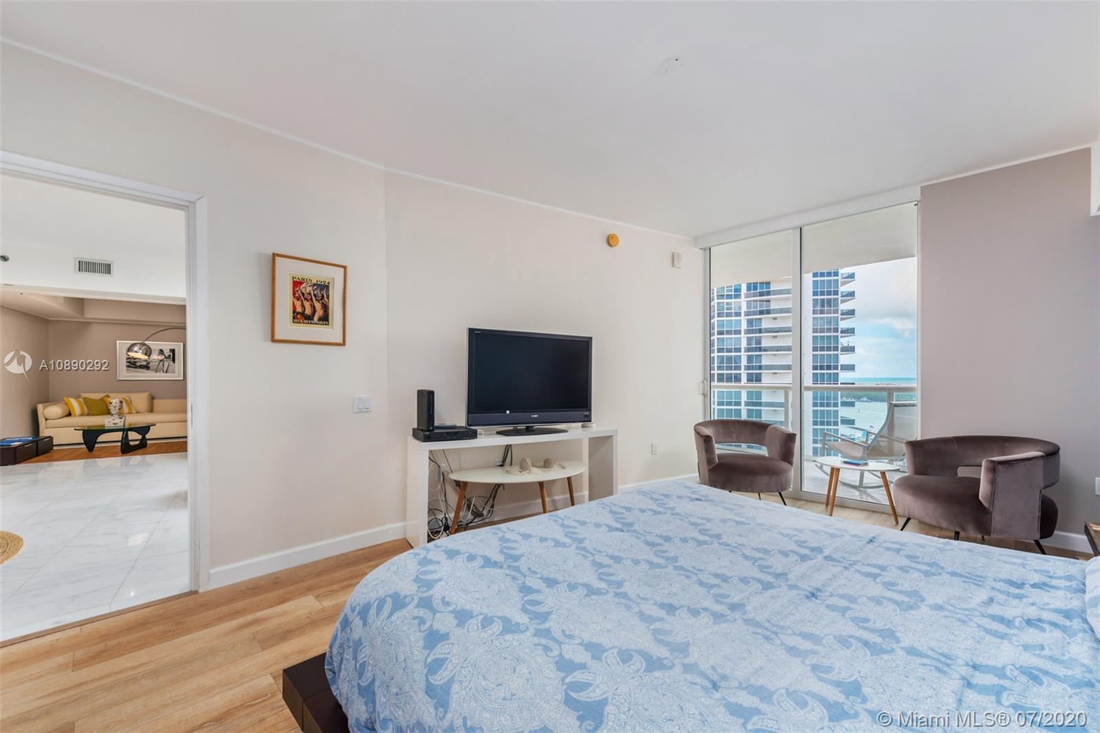 450 Alton Road, Unit 1705 Miami Beach, FL 33139 - Photo 11 of 31
