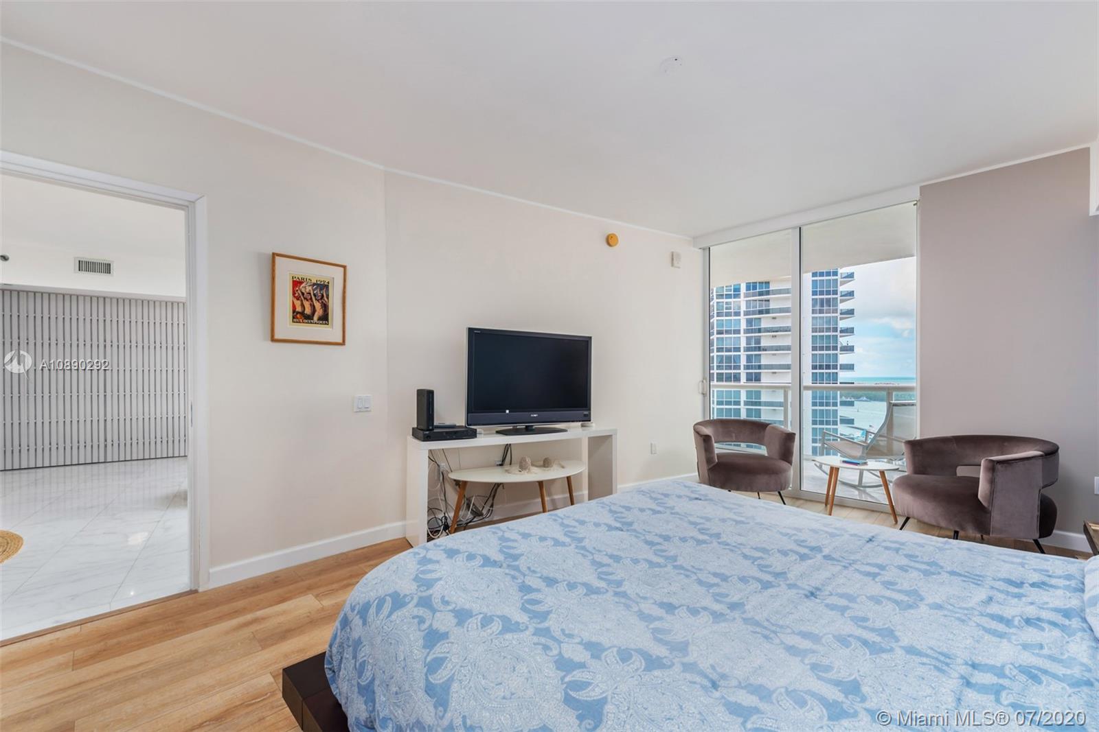 450 Alton Road, Unit 1705 Miami Beach, FL 33139 - Photo 12 of 31
