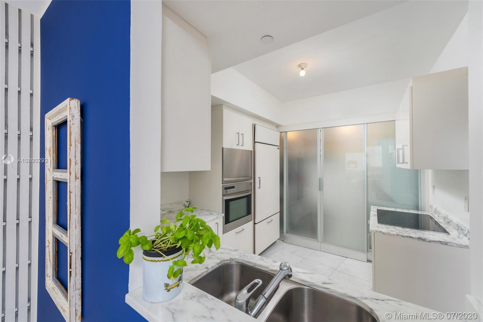 450 Alton Road, Unit 1705 Miami Beach, FL 33139 - Photo 26 of 31