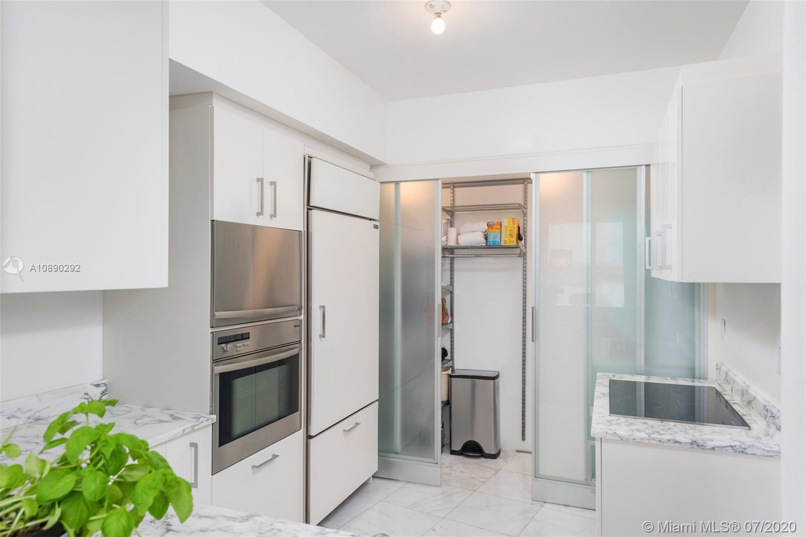 450 Alton Road, Unit 1705 Miami Beach, FL 33139 - Photo 27 of 31