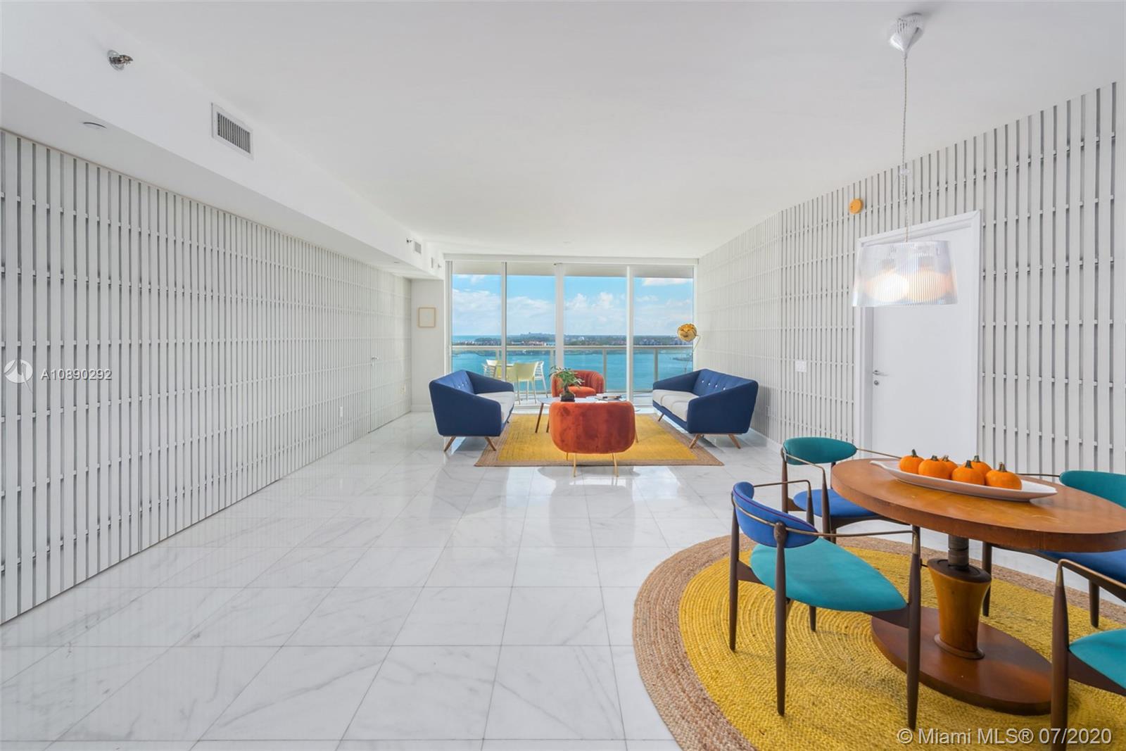 450 Alton Road, Unit 1705 Miami Beach, FL 33139 - Photo 5 of 31