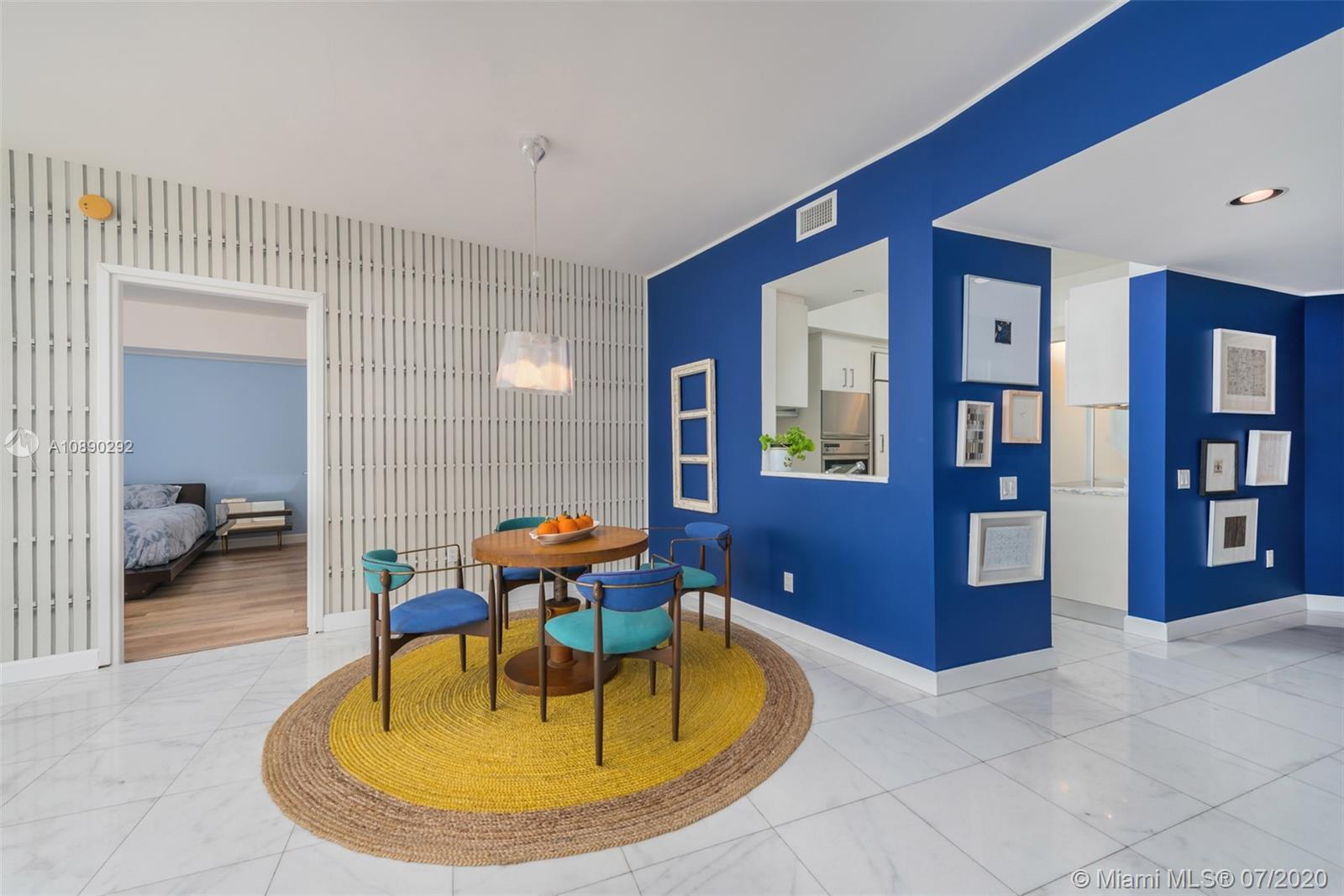 450 Alton Road, Unit 1705 Miami Beach, FL 33139 - Photo 7 of 31