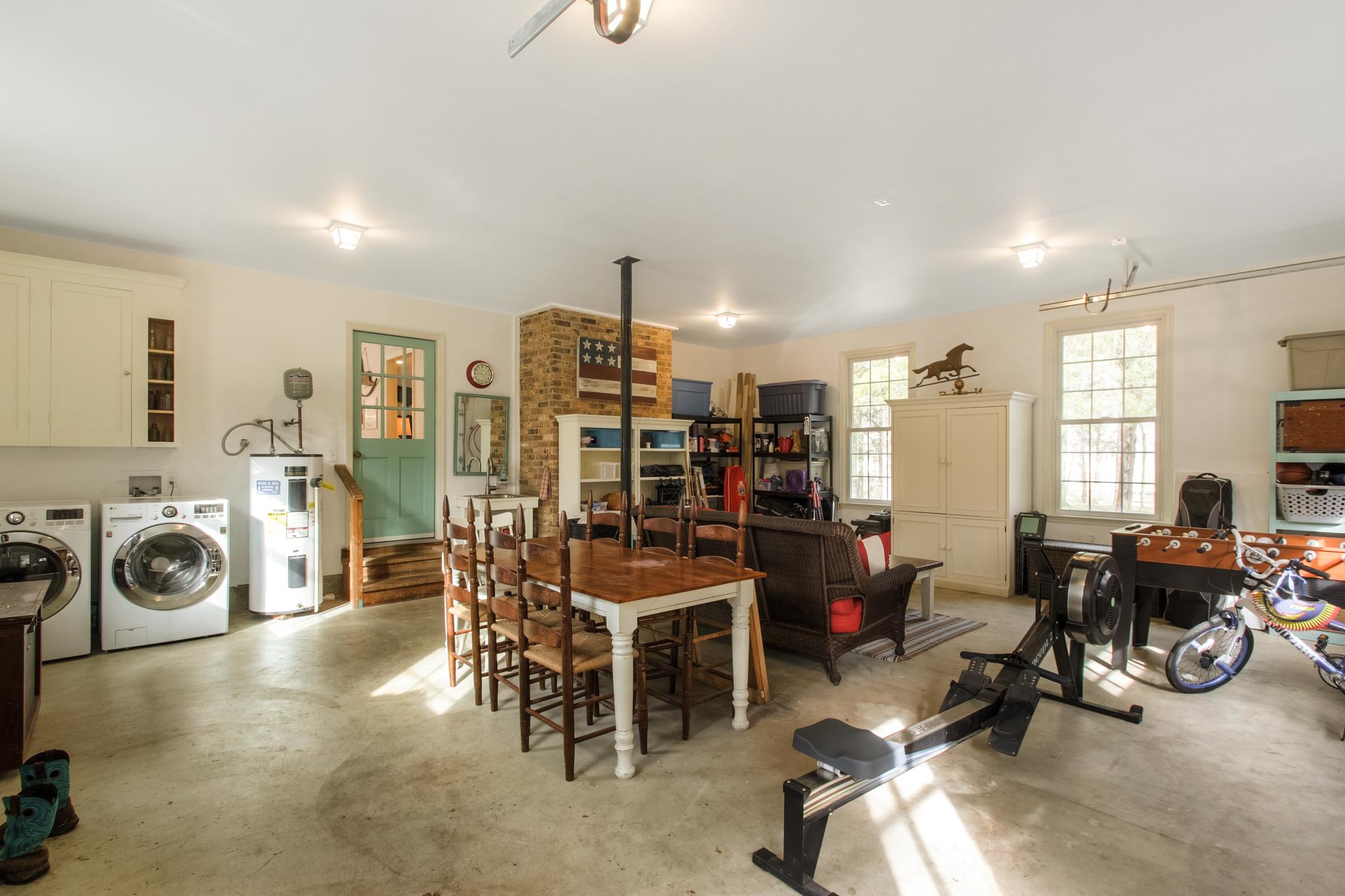 3637 North Chapel Road Franklin, TN 37067 - Photo 12 of 30 a view of a room with gym equipment